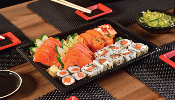 platos-tipicos-de-japon-sushi-sashimi