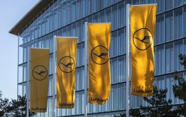 Lufthansa investors back $10 bln German government rescue